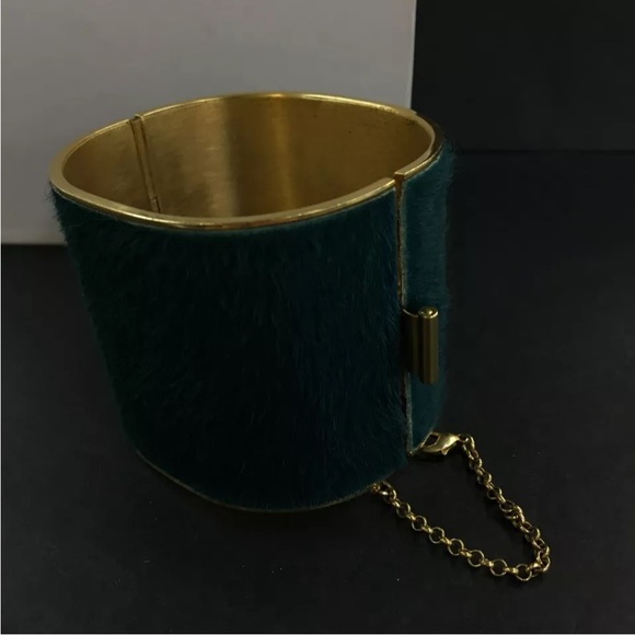 CELINE Manchette Green Fur & Gold Tone Bracelet - Picture 1 of 8